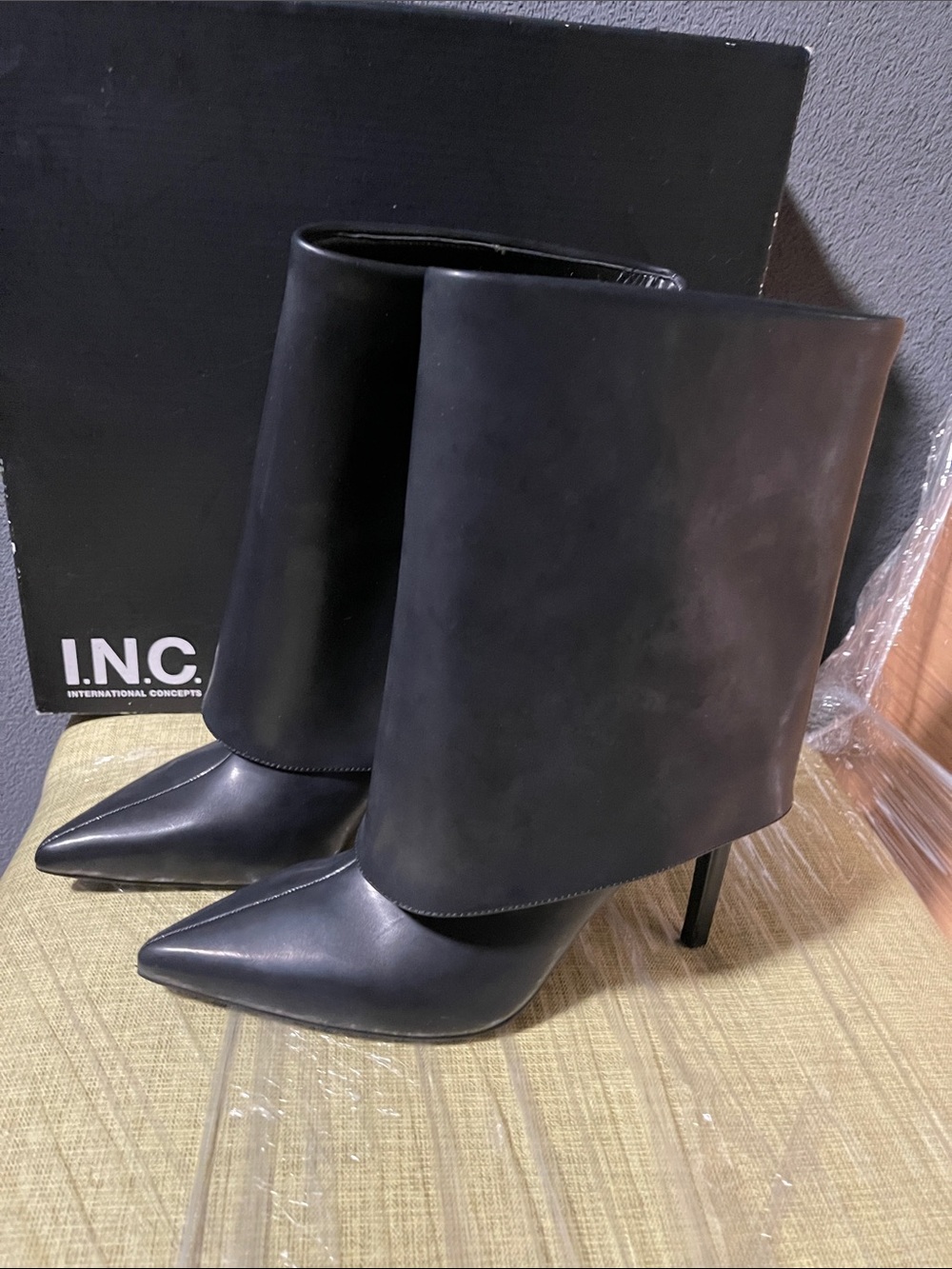 NEW INC International  Women’s Black High-Heel Pointed Toe Fold-Over Boots - Picture 4 of 12
